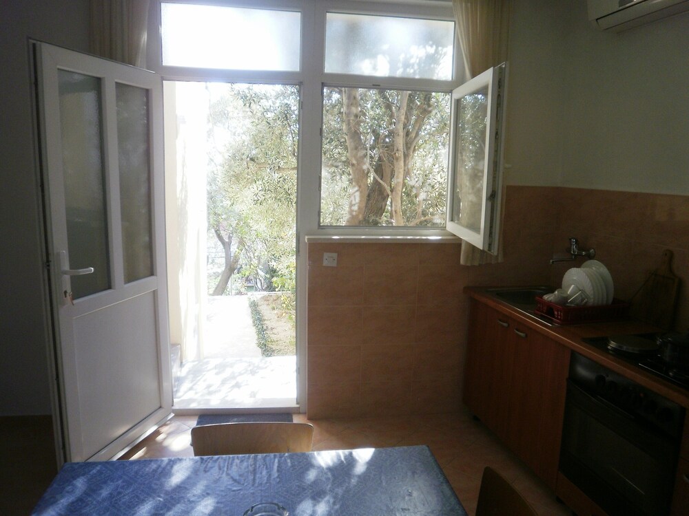 Apartments Kust