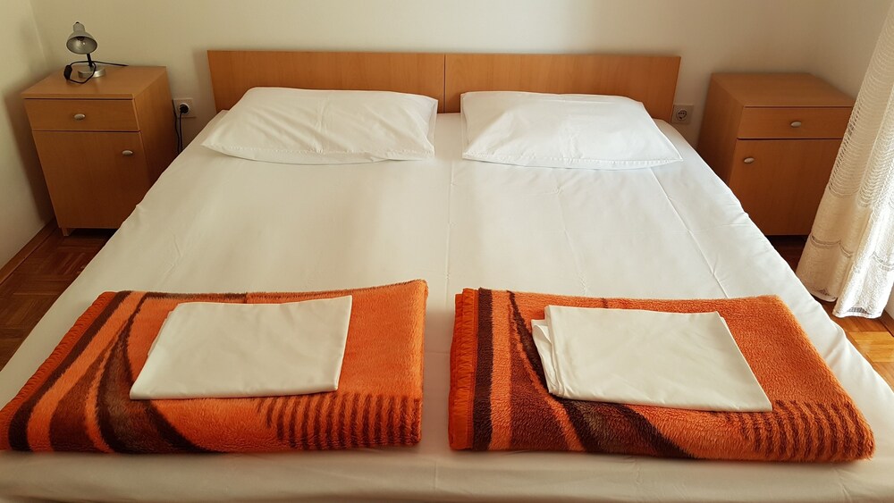Apartments Kust