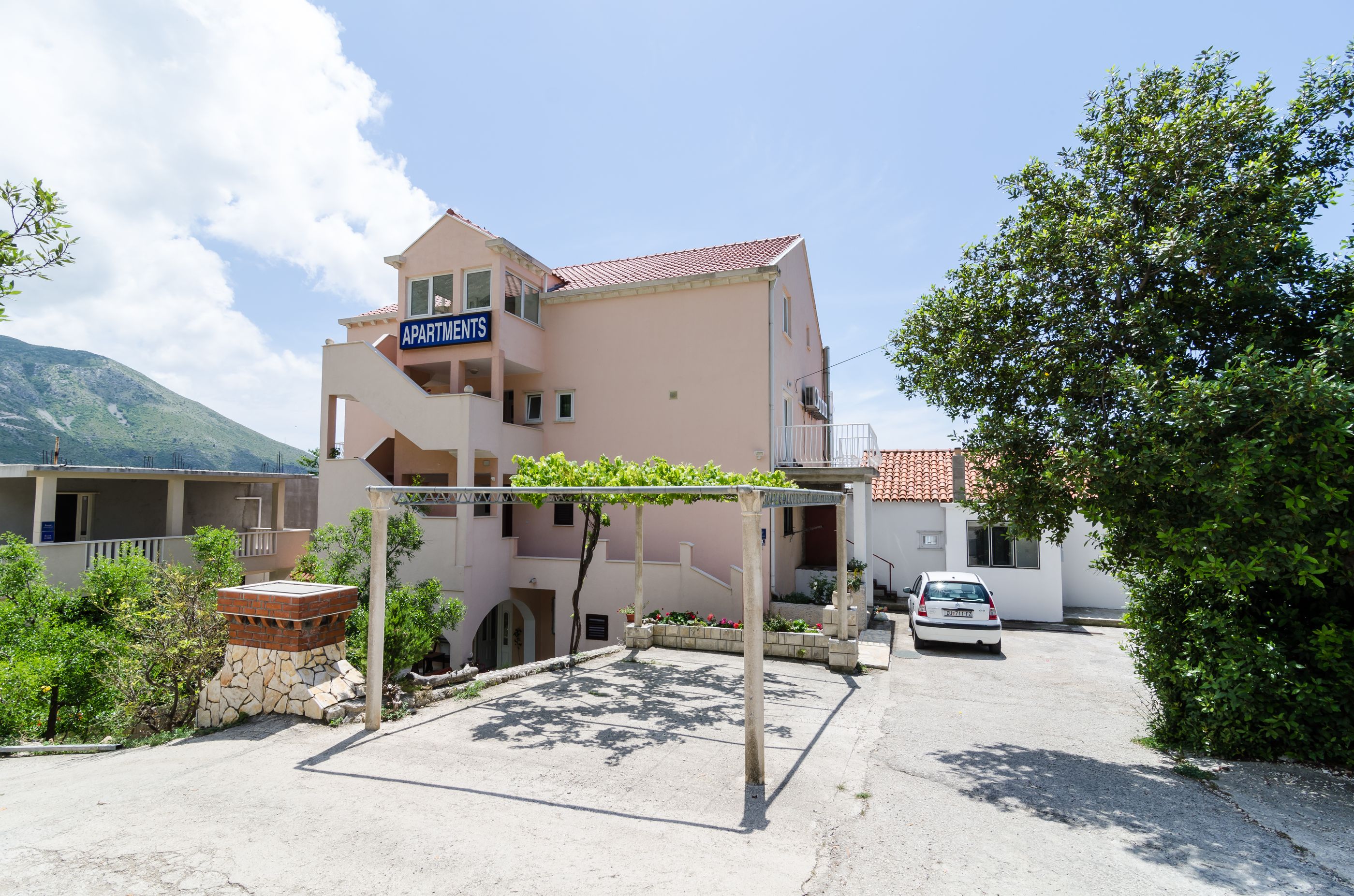 Apartments Sandito