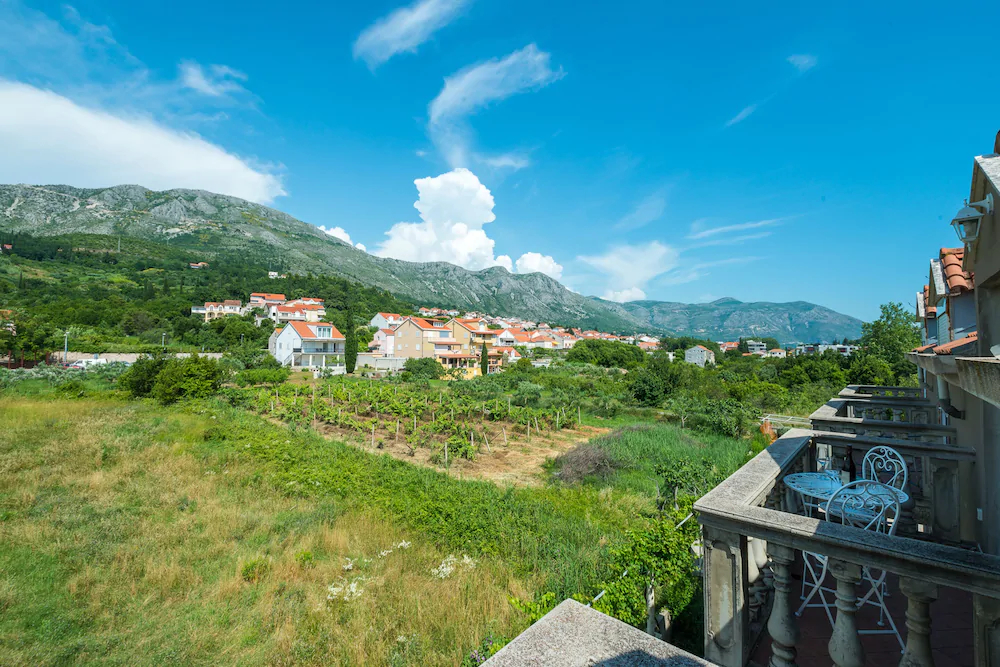 Francesca Guesthouse