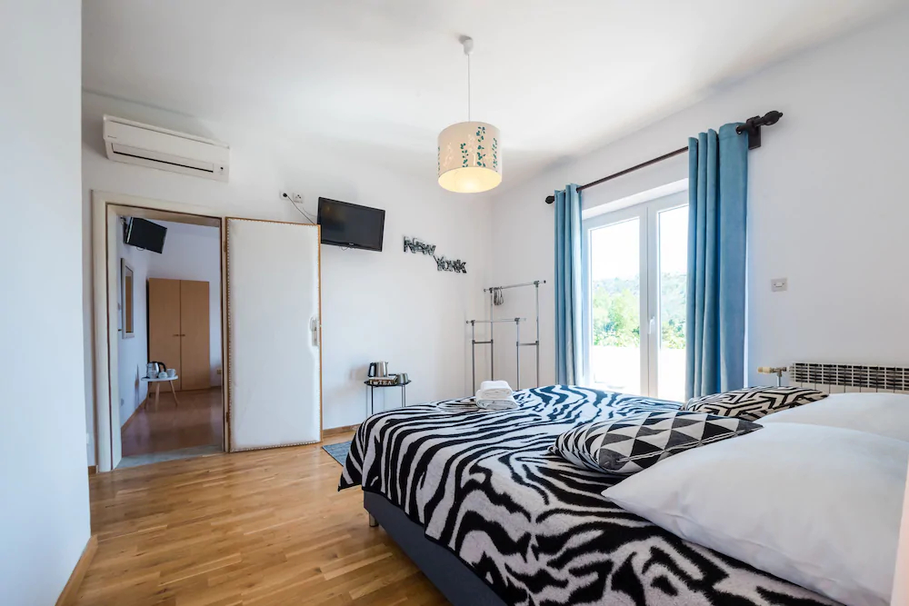 Francesca Guesthouse