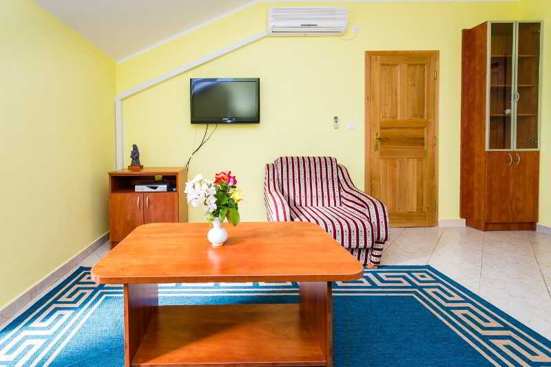 Apartments Dubelj