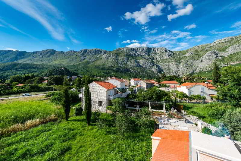 Apartments Dubelj