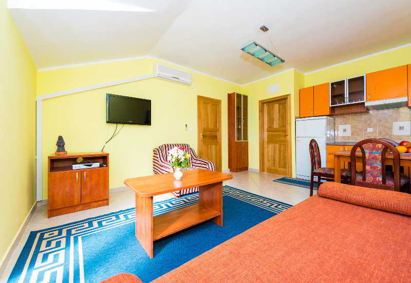 Apartments Dubelj