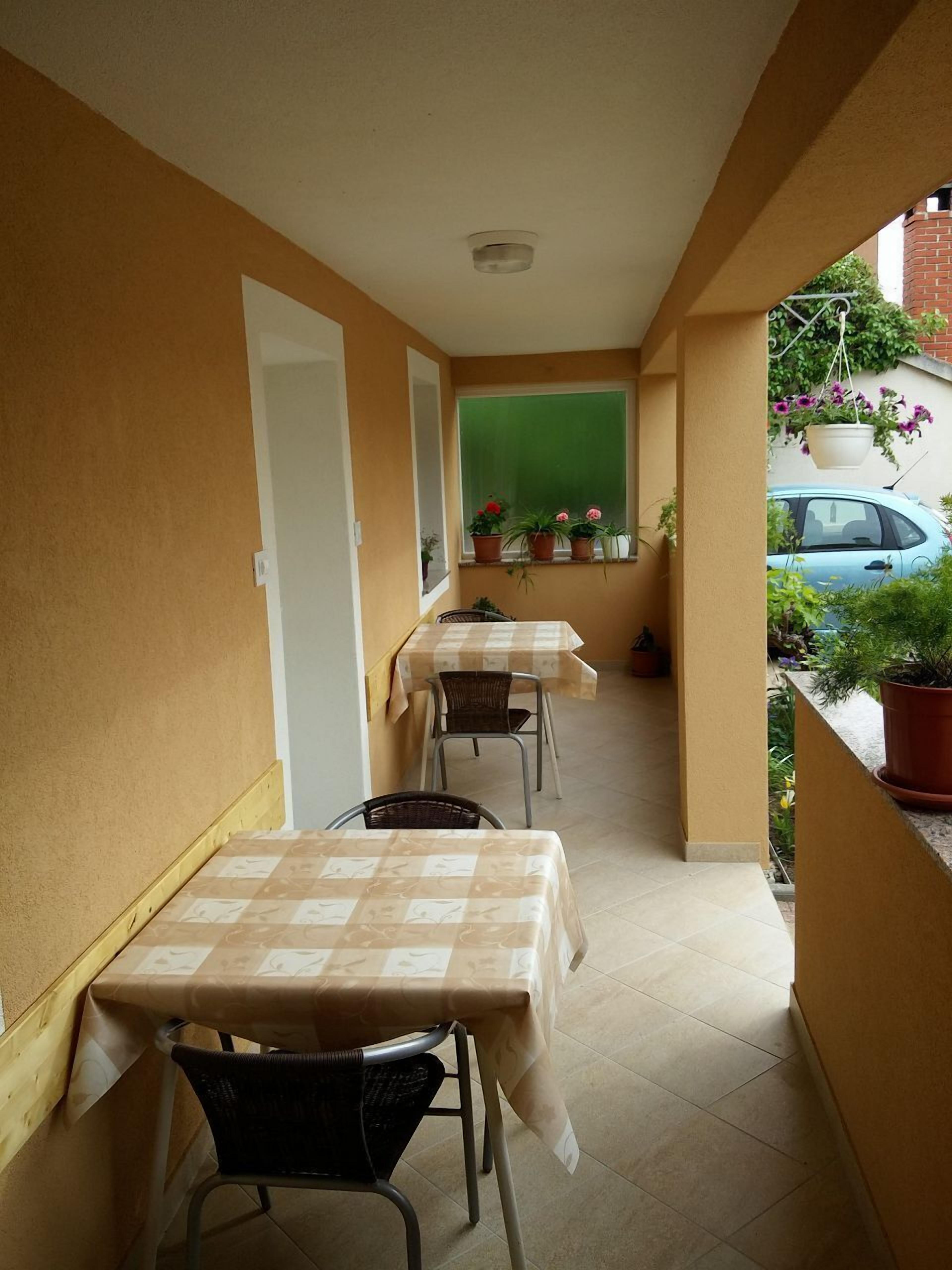 Apartments Nadica - free parking