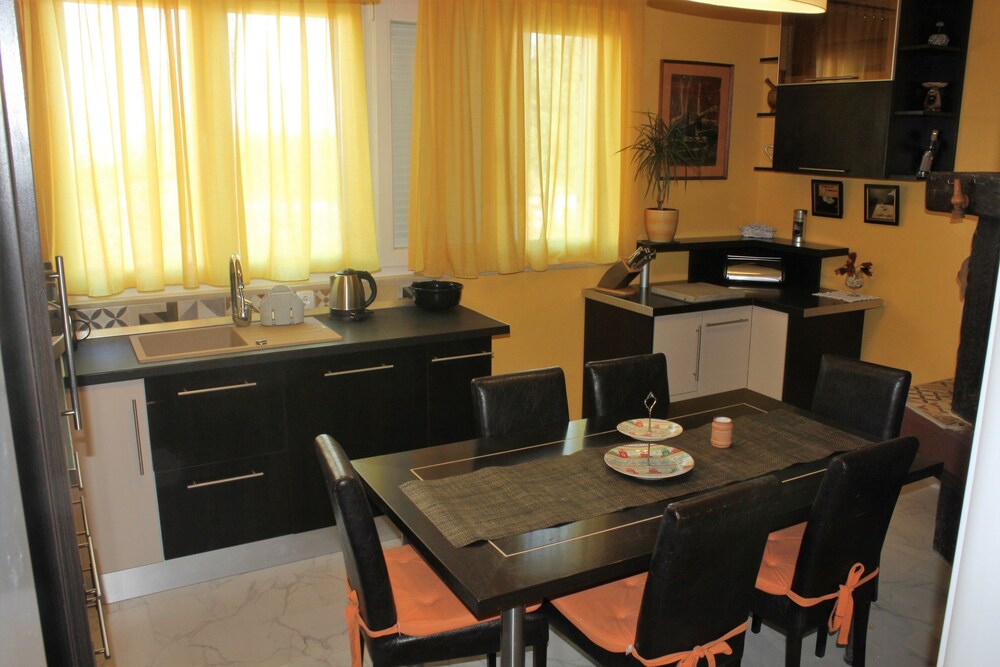 Holiday House Zaton