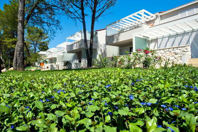 Zaton Holiday Resort 4 Star Apartments