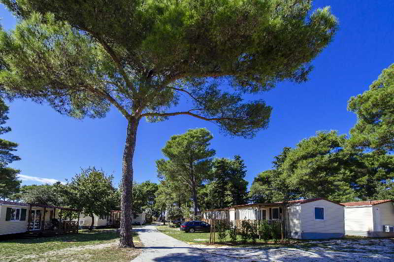 Zaton Holiday Resort Mobile Homes