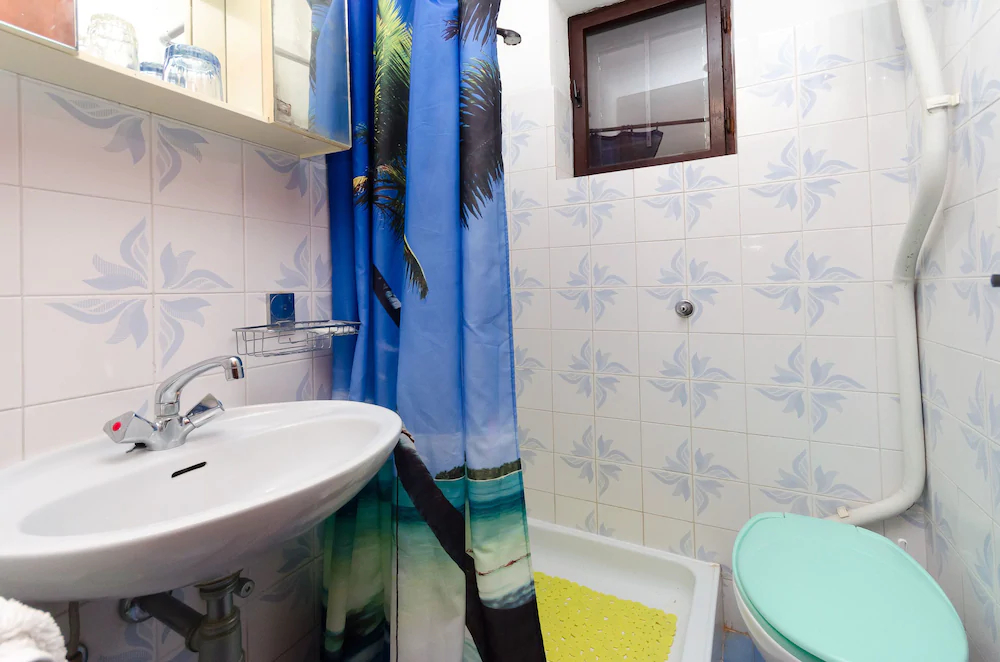 Apartments and Room Sreten