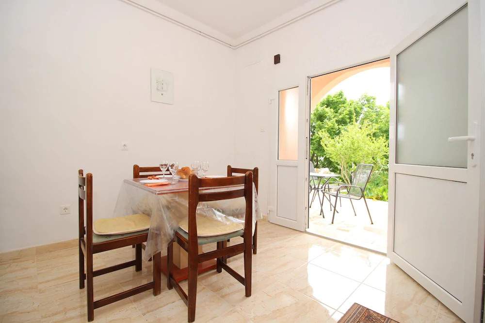 Apartments Ivona