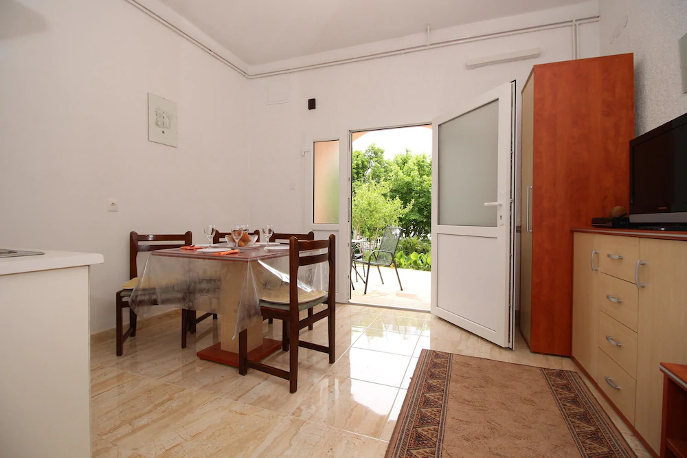 Apartments Ivona
