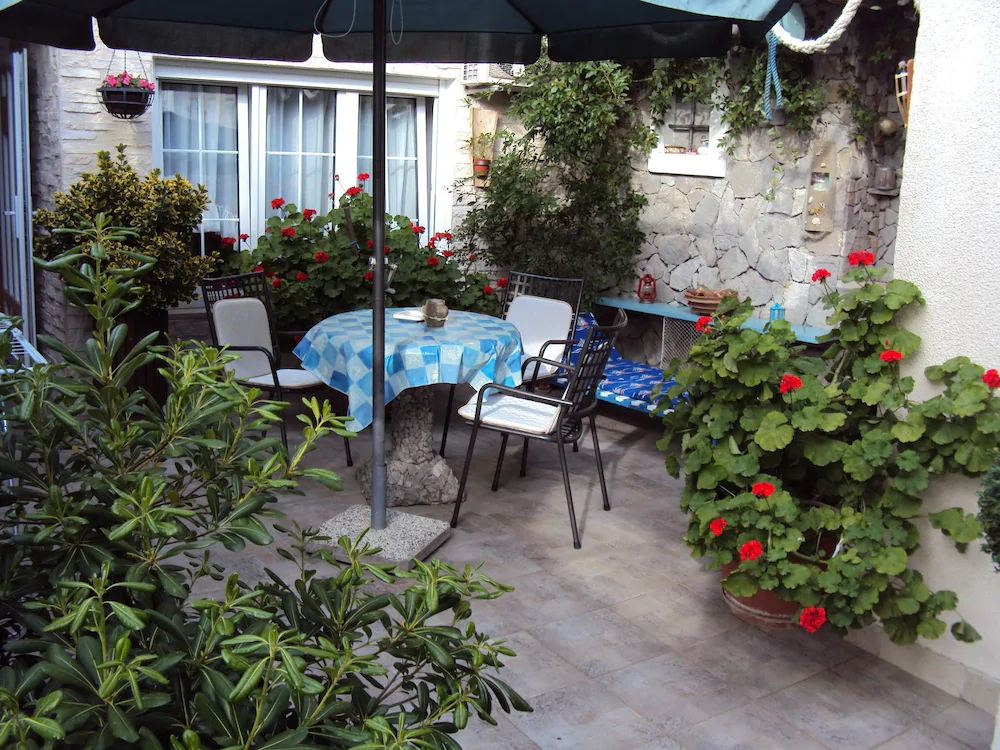 Apartments Josip