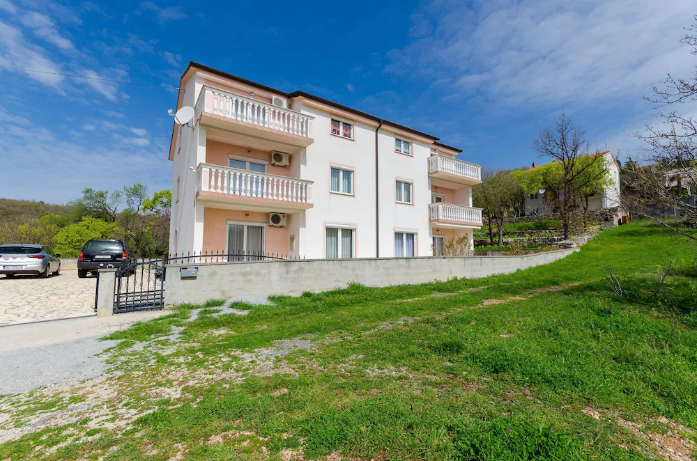 Apartments Maravera