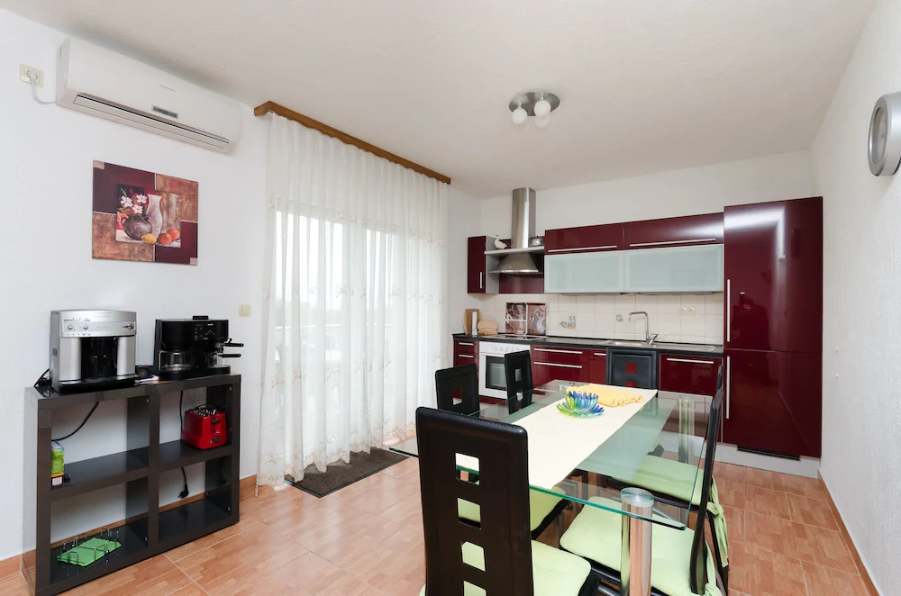 Apartments Maravera