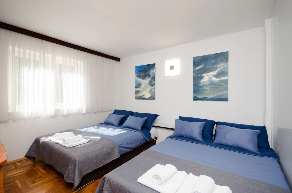 Apartments Snjezana