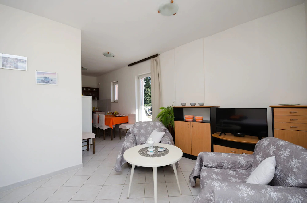 Apartments Snjezana