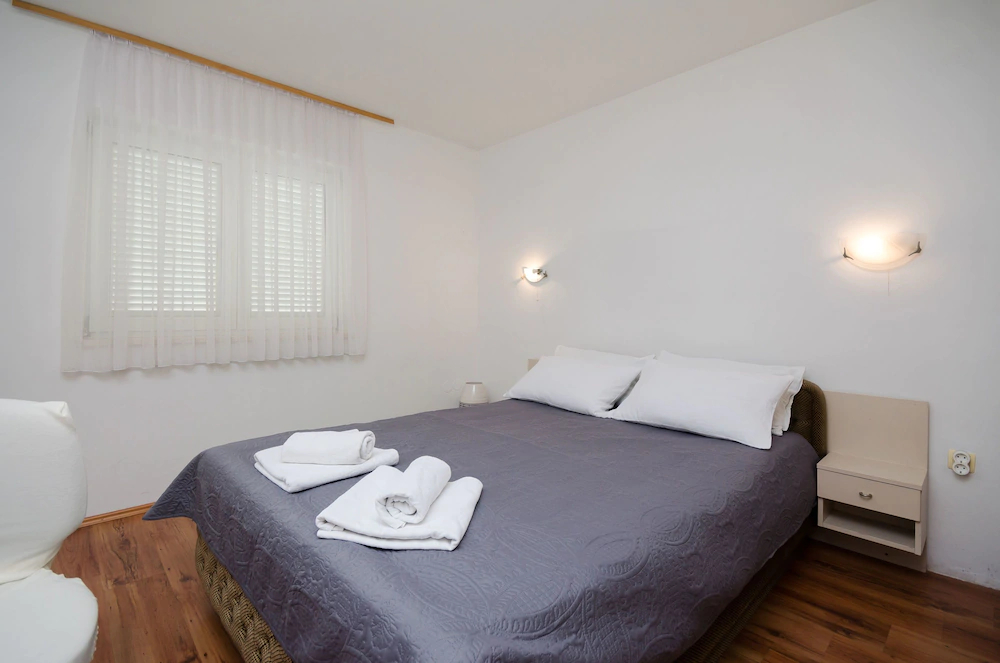 Apartments Snjezana
