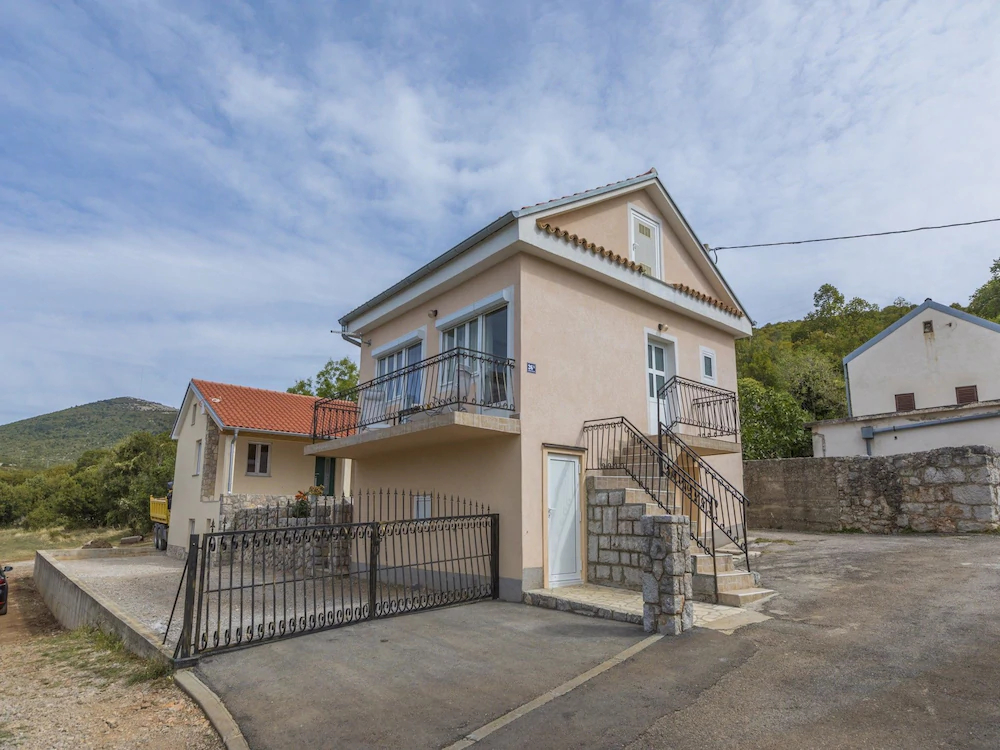 House Elwira