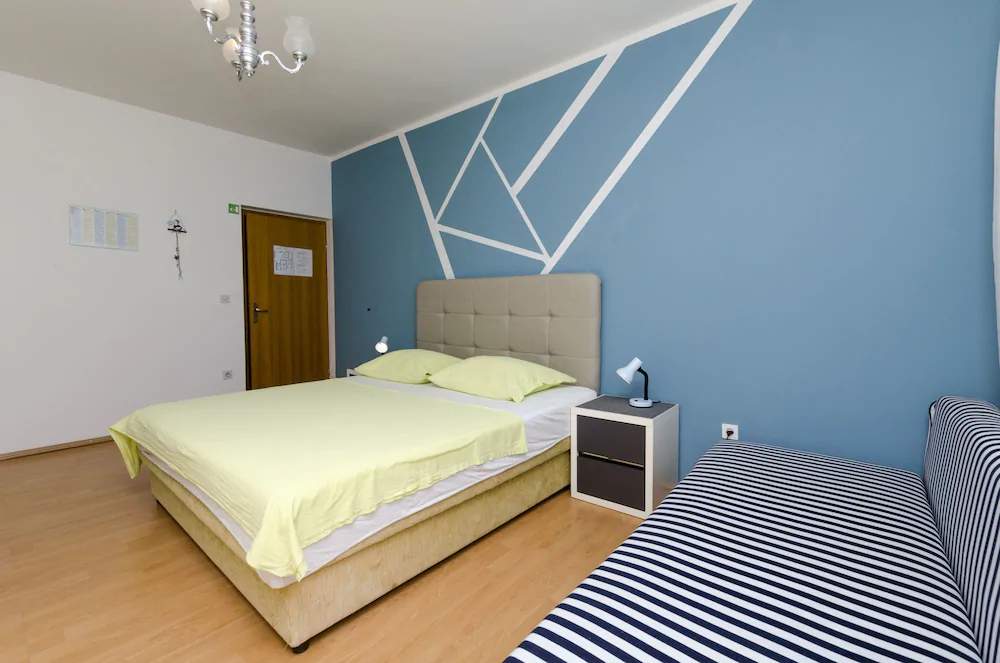 Apartments and Room Mirjana