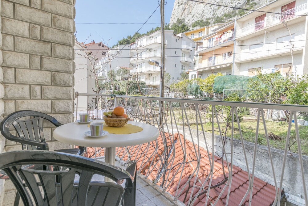 Apartments and Room Mirjana