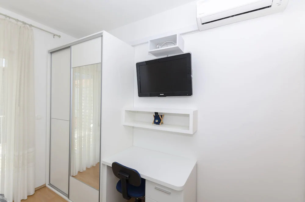 Apartments and Room Mirjana