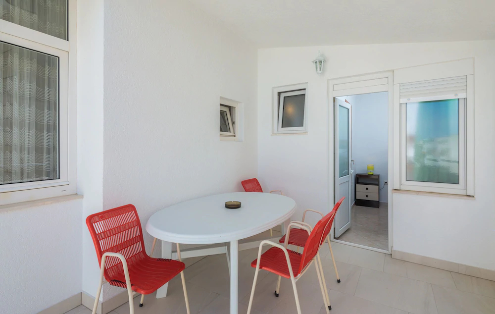 Apartments And Rooms Denis