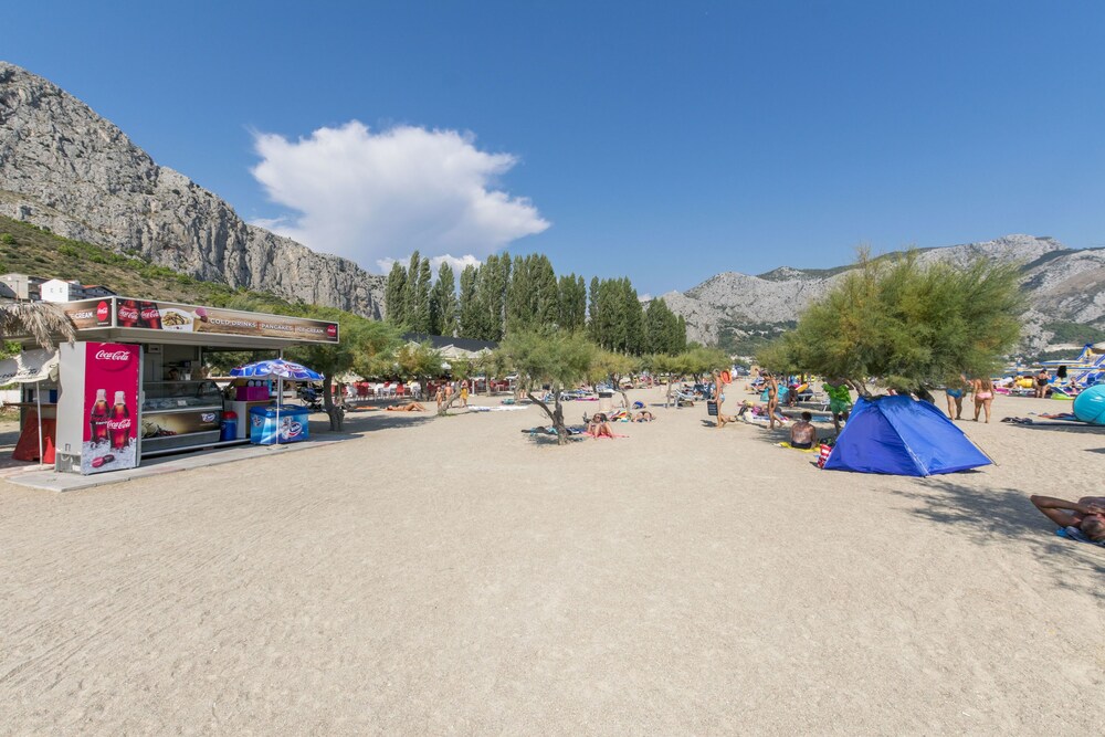 Apartments And Rooms Perica