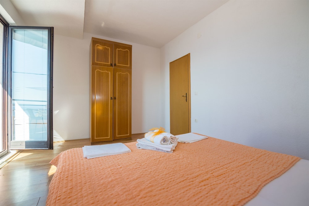 Apartments Galic