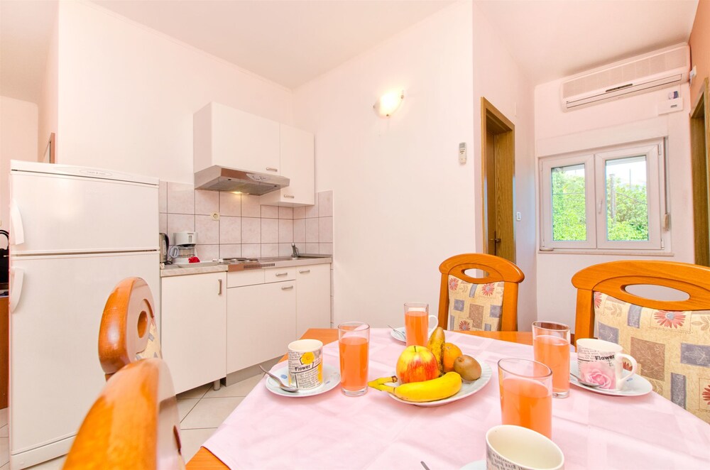 Apartments Neve