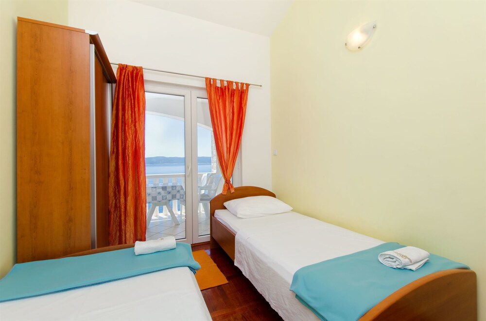 Apartments Neve