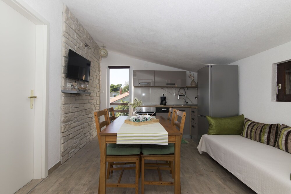 Apartments Lizatovic