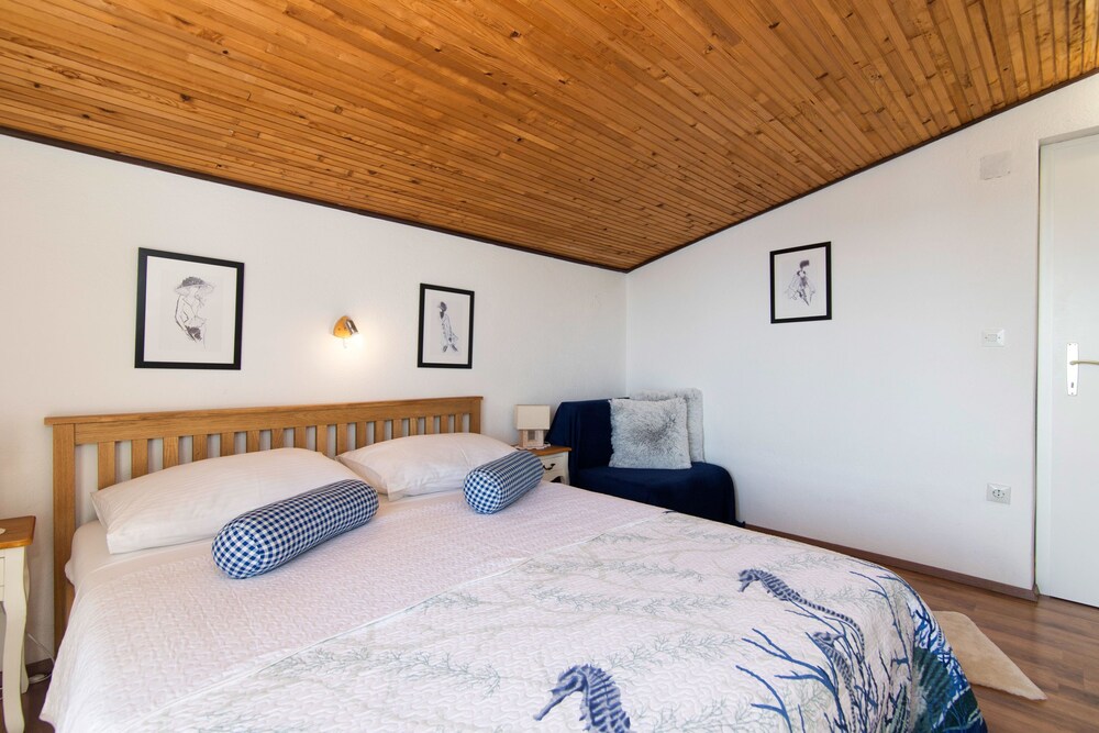 Apartments Lizatovic