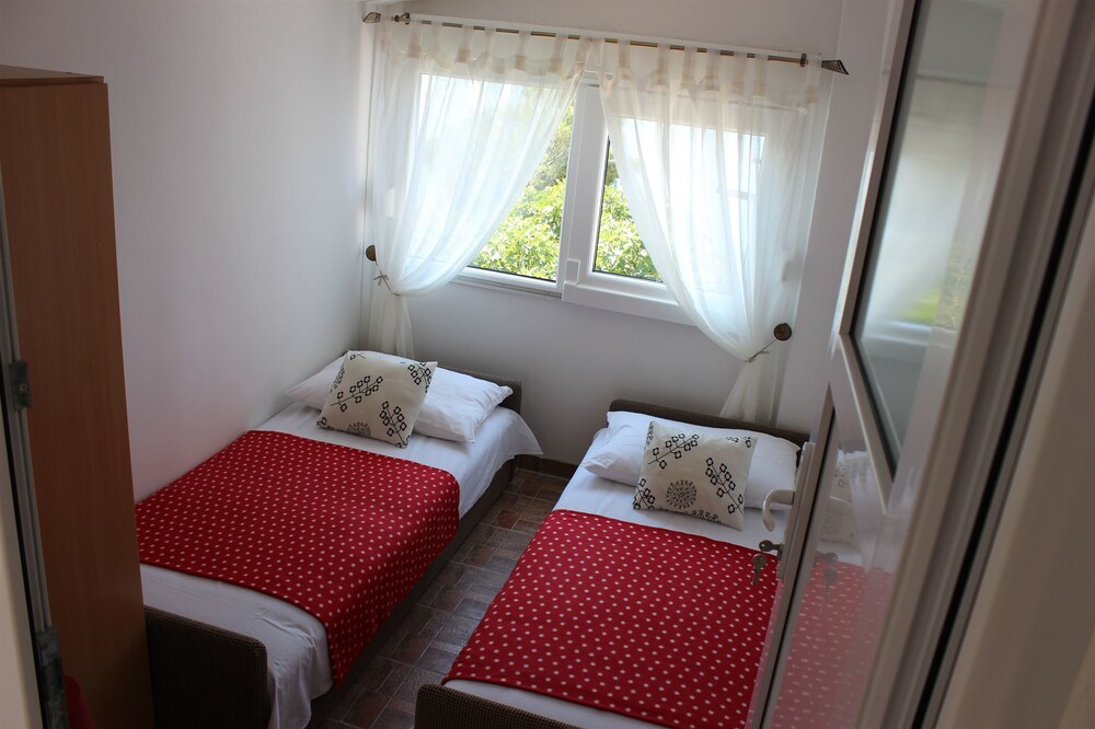 Apartments Lizatovic