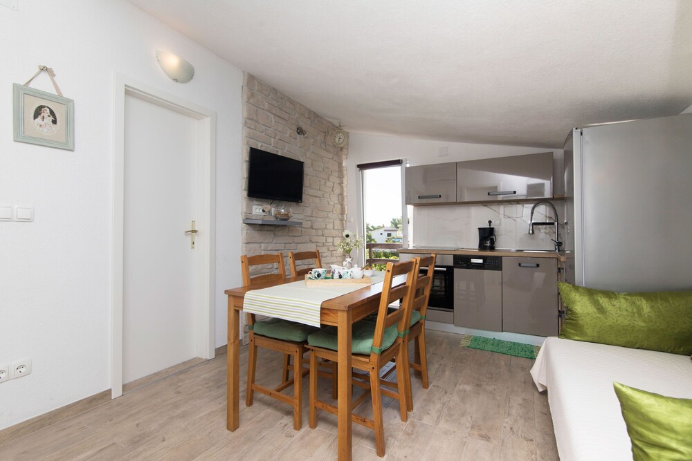 Apartments Lizatovic