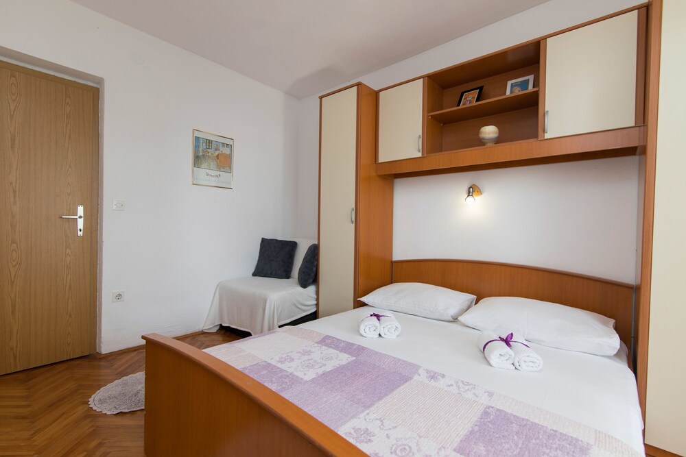 Apartments Lizatovic