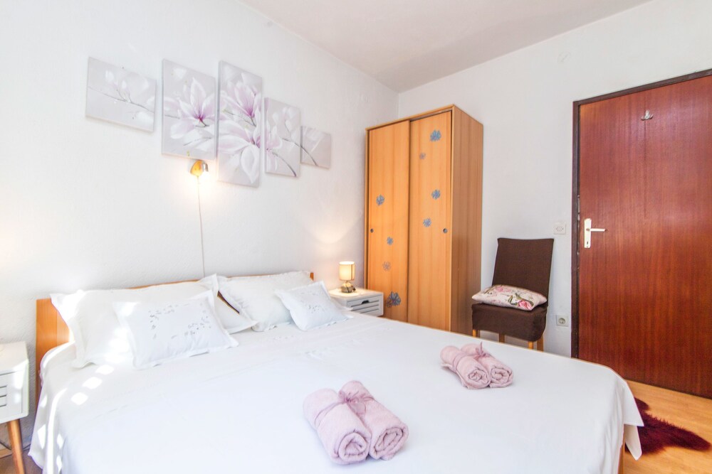 Apartments Lizatovic