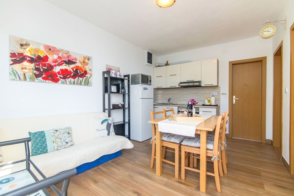 Apartments Lizatovic