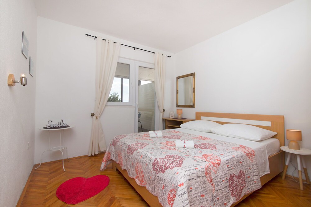 Apartments Lizatovic
