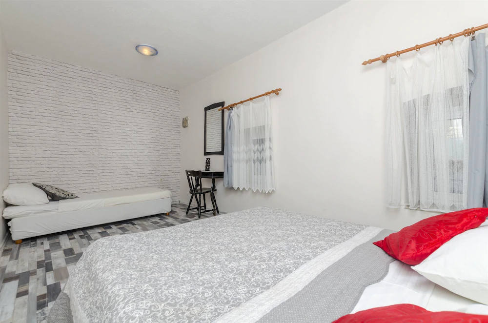 Apartments Lola