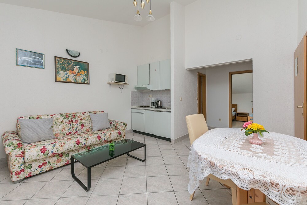 Apartments Luca