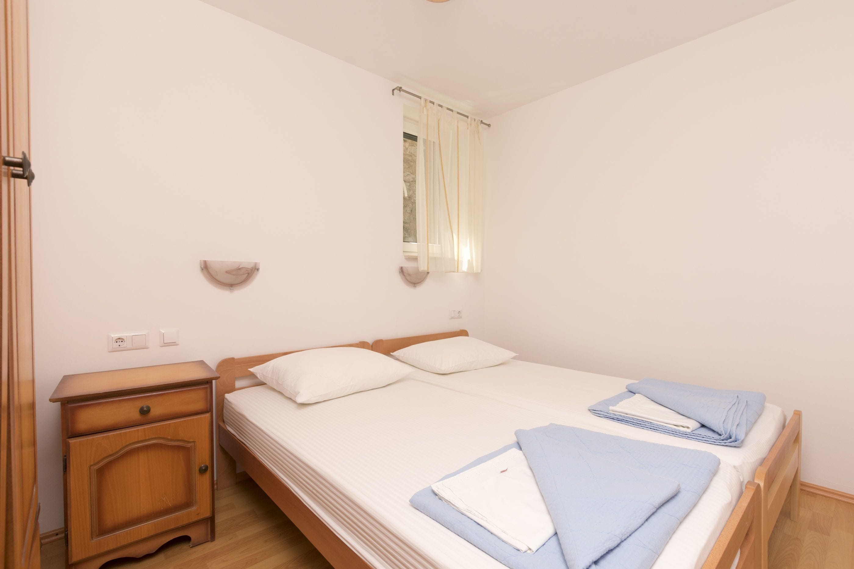 Apartments Mira