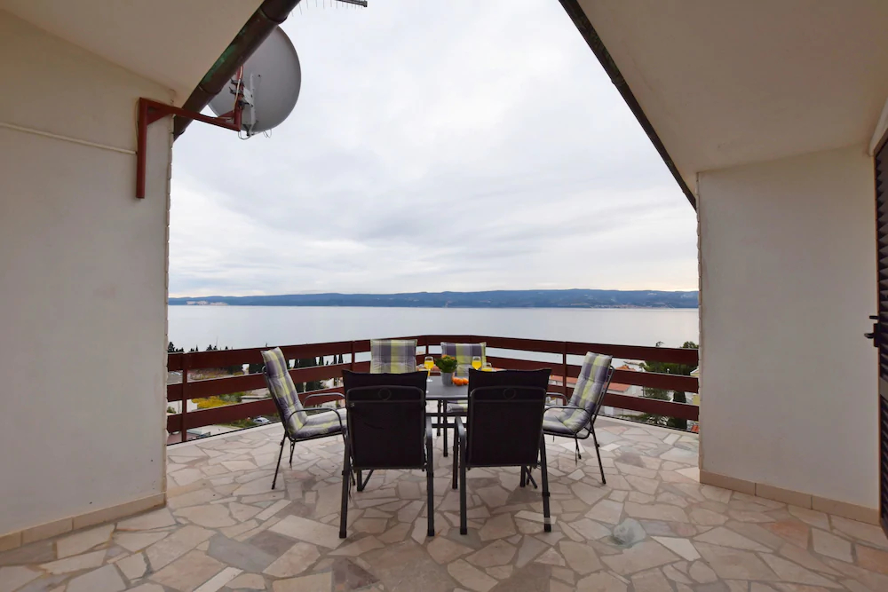 Apartments Mladen