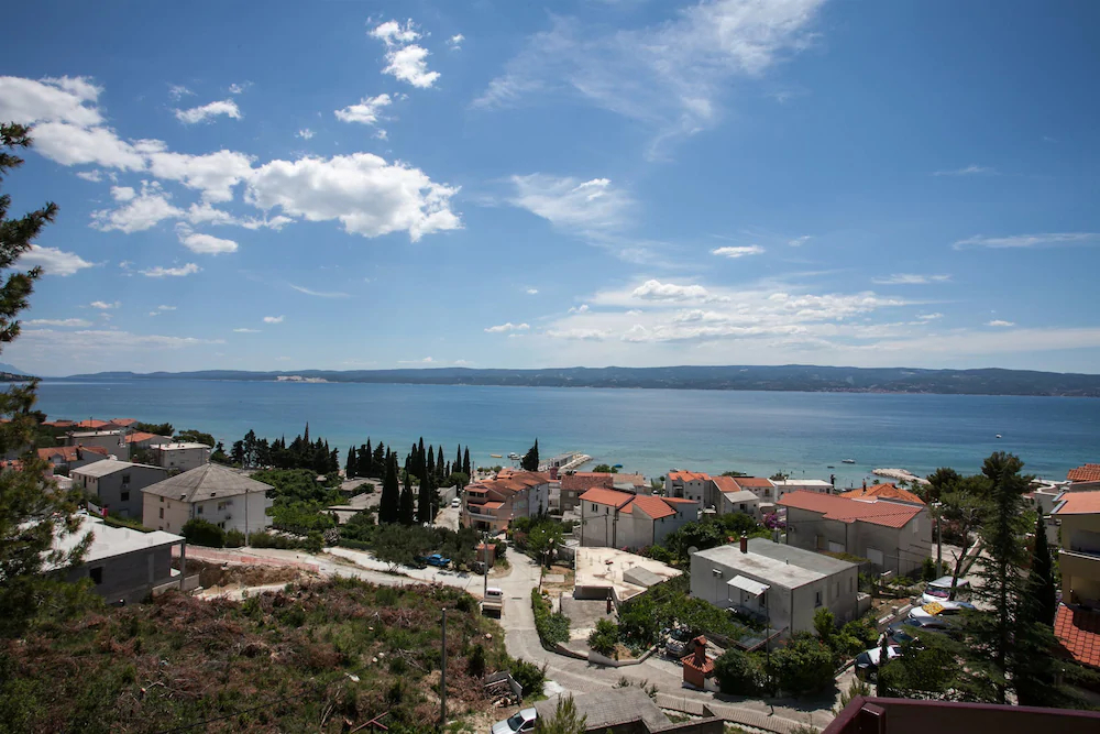 Apartments Mladen