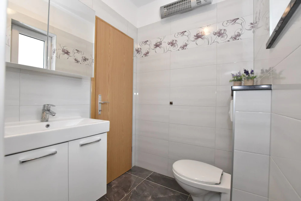 Apartments Mladen