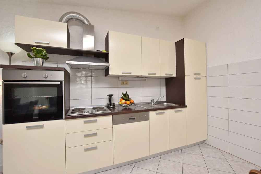 Apartments Mladen