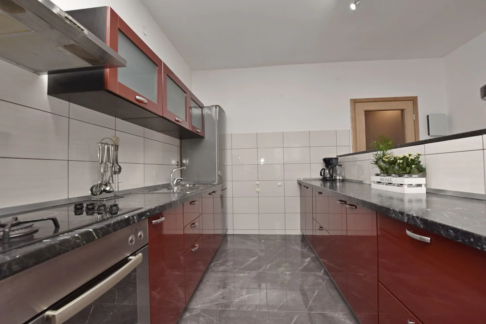 Apartments Mladen