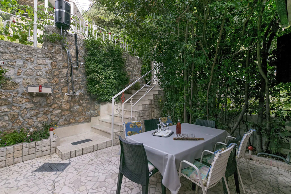 Apartments Neno
