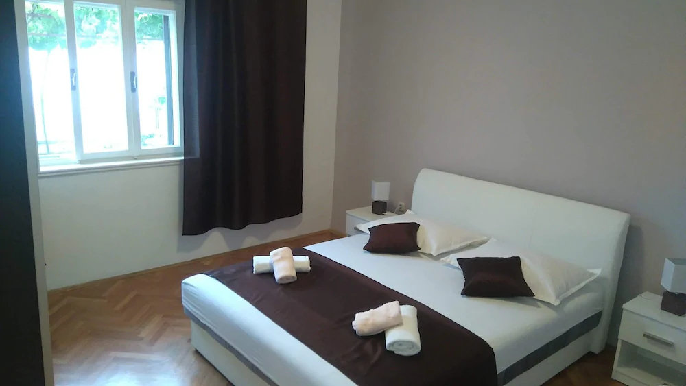 Apartments Pisak