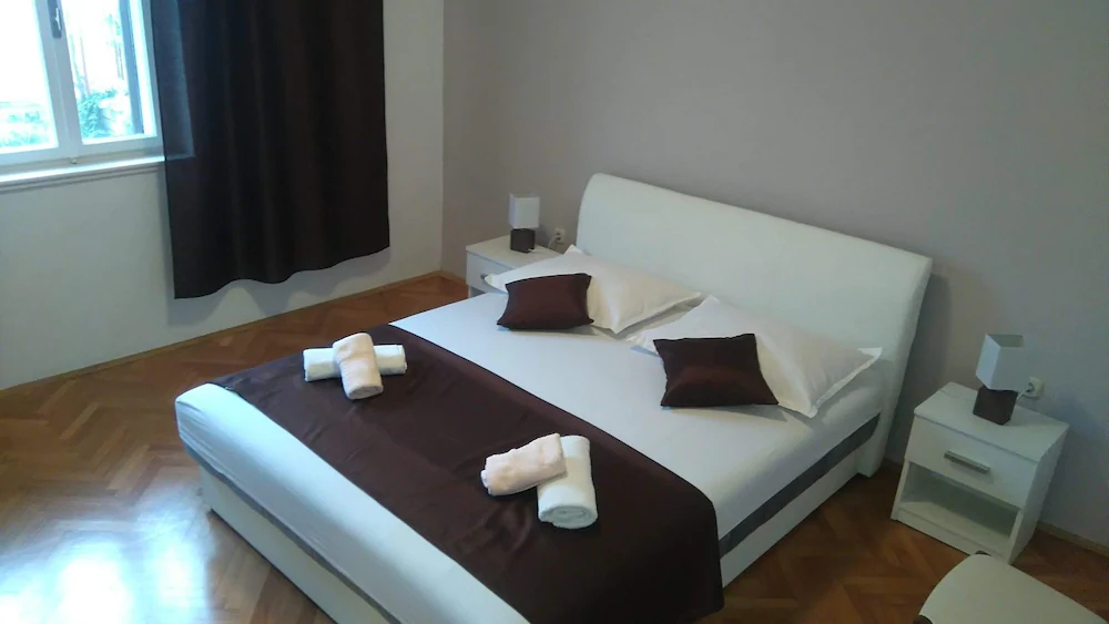 Apartments Pisak