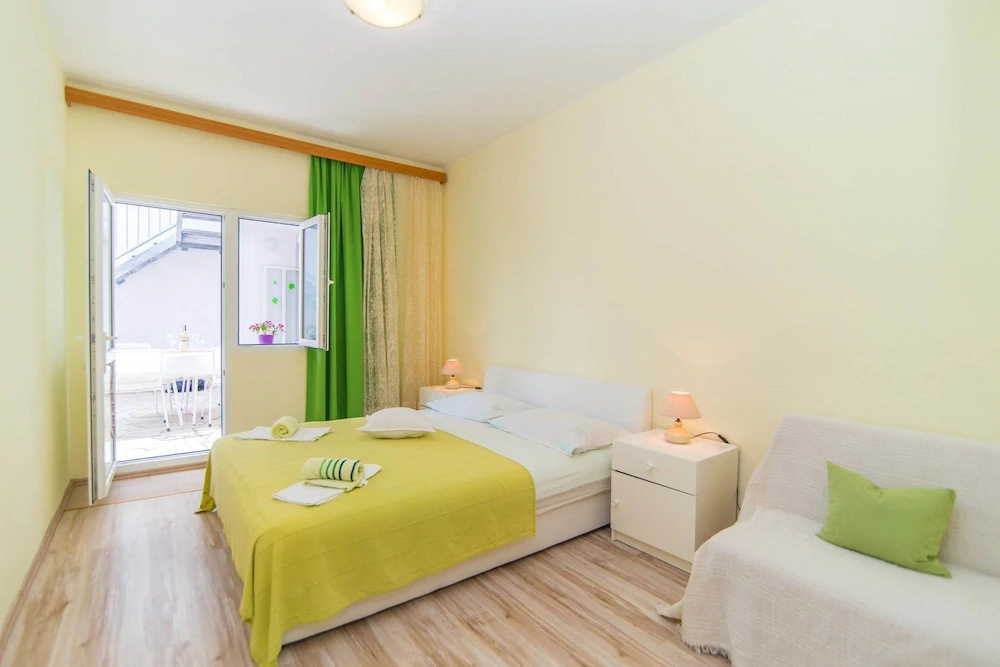 Apartments Pisak